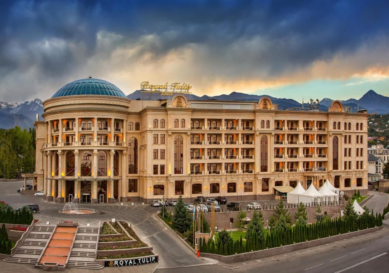 Отель Отель Royal Tulip Almaty Алматы-4