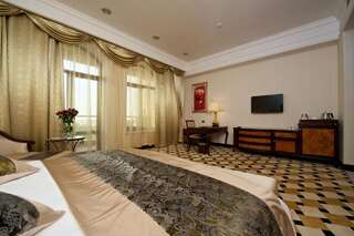 Отель Отель Royal Tulip Almaty Алматы Улучшенный двухместный номер с 1 кроватью-2